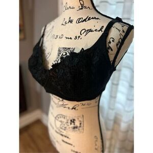 Black Lace Bra Delta Burke Size 36 D